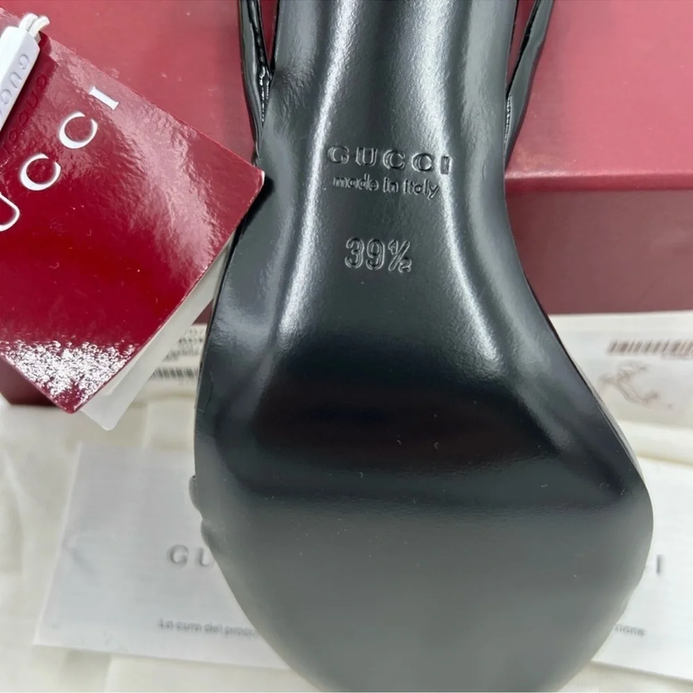 Women’s Gucci, patent leather strap sandals size 39.5 made in Italy